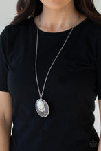 Load image into Gallery viewer, Medallion Meadow- White
